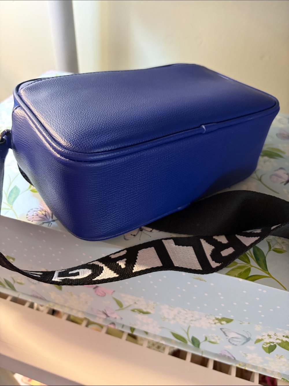 Karl Lagerfeld Royal Blue Leather Crossbody with Cartoon Karl & Cat - Picture 4 of 5